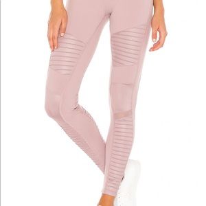 Alo High Waisted Motto Leggings